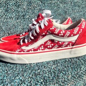 Vans Old Skool 'Logo Repeat - Racing Red M7/W 8.5